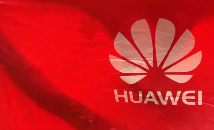 Σε απολύσεις στις ΗΠΑ προχωράει η κινεζική Huawei