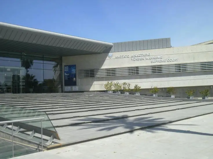 Η ώρα της κρίσης για τις αποκοπές των δημοσίων υπαλλήλων