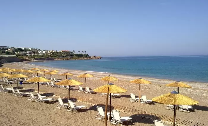 Κισσόνεργα: €100 χιλ. στα ταμεία από τις υπηρεσίες στις παραλίες