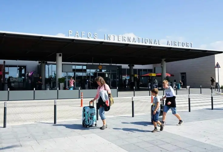 Δυο αφίξεις και δυο αναχωρήσεις σήμερα Κυριακή από το Αεροδρόμιο Πάφου