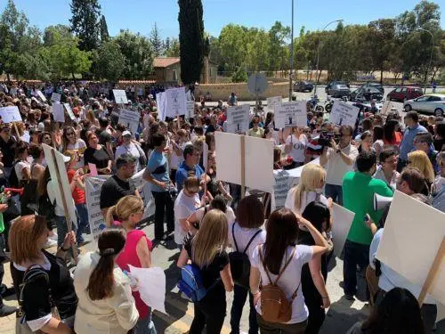 Διαμαρτύρονται σήμερα έξω από τη Βουλή ΑΣΤΕΠΑΗΚ και ΙΣΟΤΗΤΑ