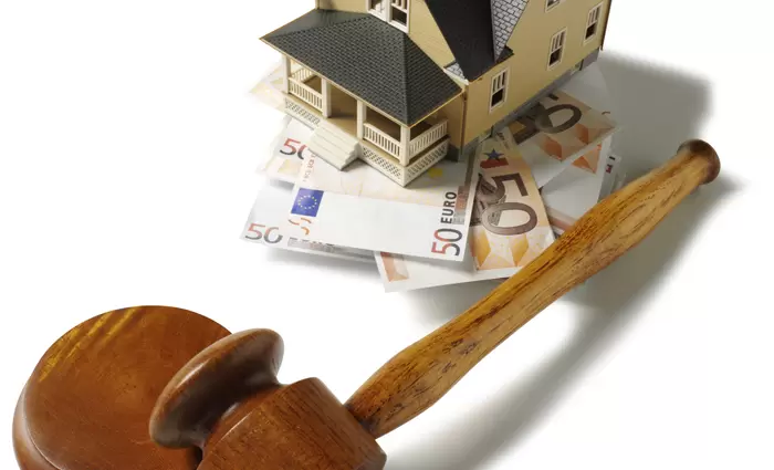 Ο δεκαετής εφιάλτης, οι ευθύνες της Πολιτείας και η λύση για τις εκποιήσεις