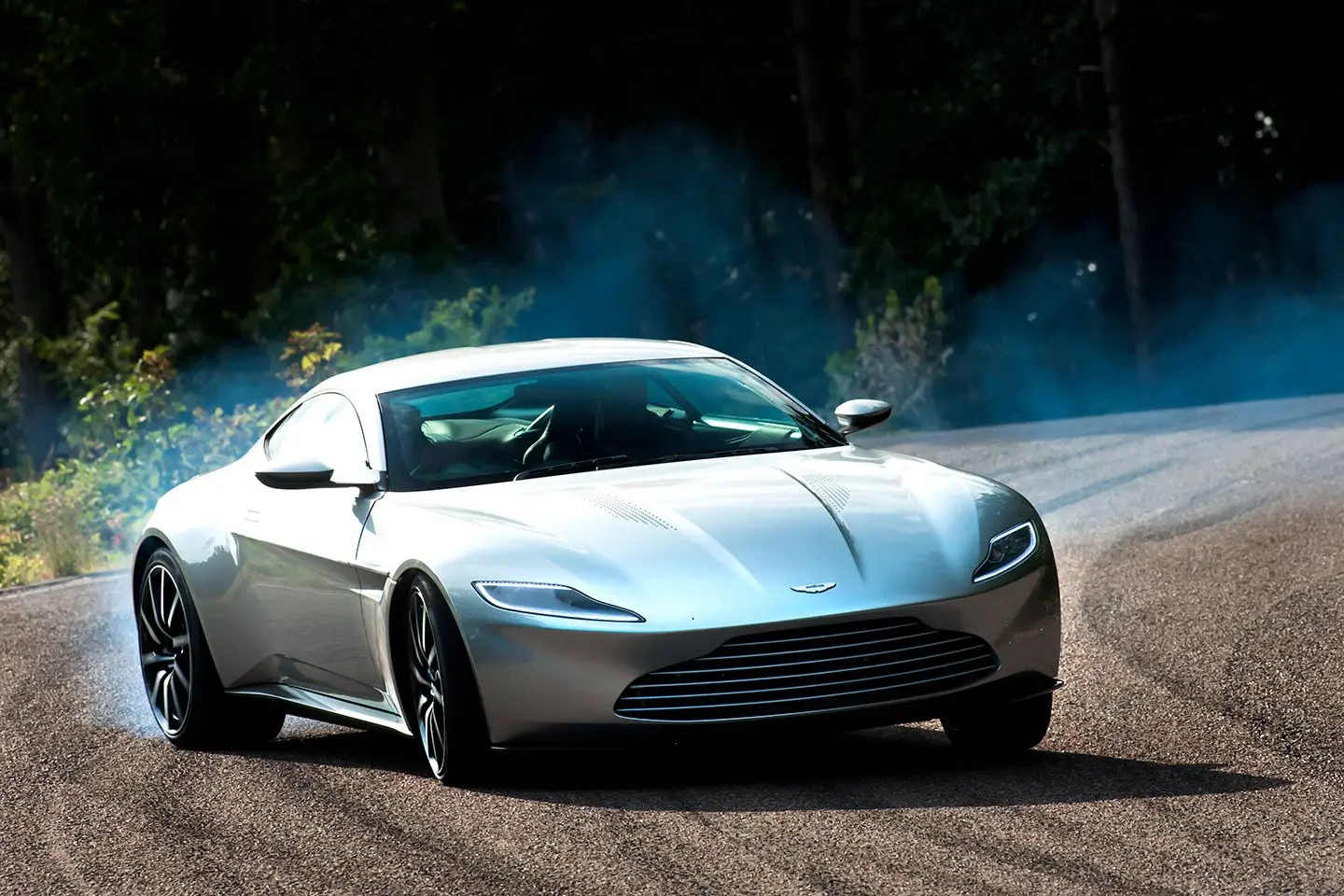 Aston Martin: Επιστρέφει στους δρόμους το αυτοκίνητο του Τζέιμς Μποντ