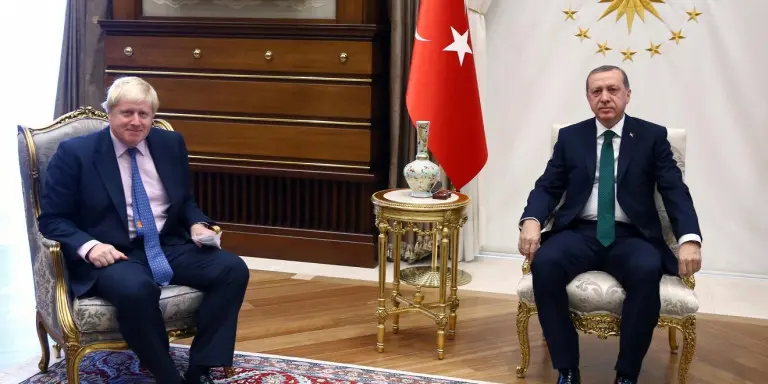 Βρετανία – Τουρκία υπογράφουν εμπορική συμφωνία