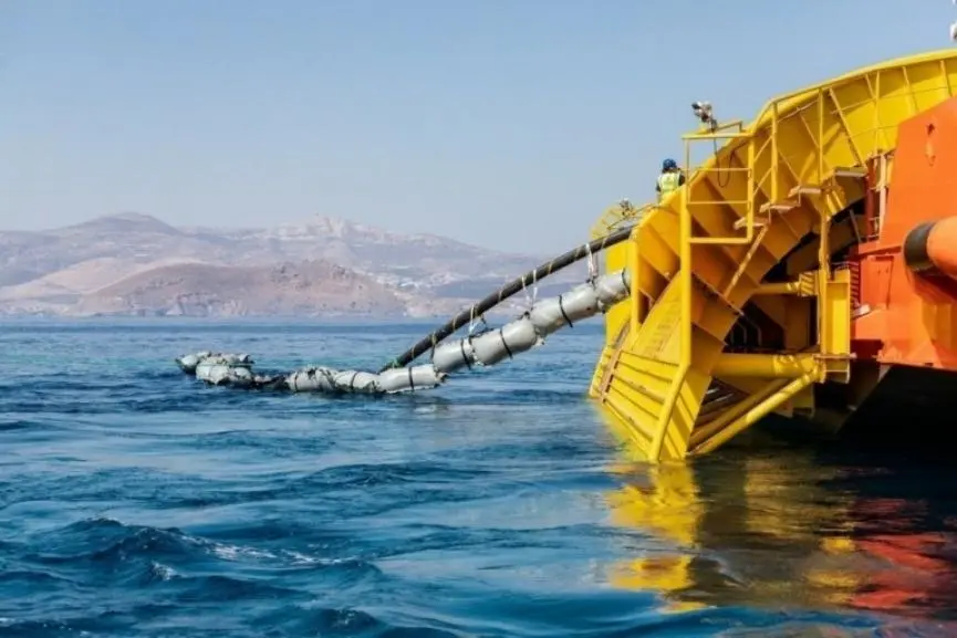Καλώδιο: Σε τι ελπίζει η Αθήνα για να σώσει την ηλεκτρική διασύνδεση