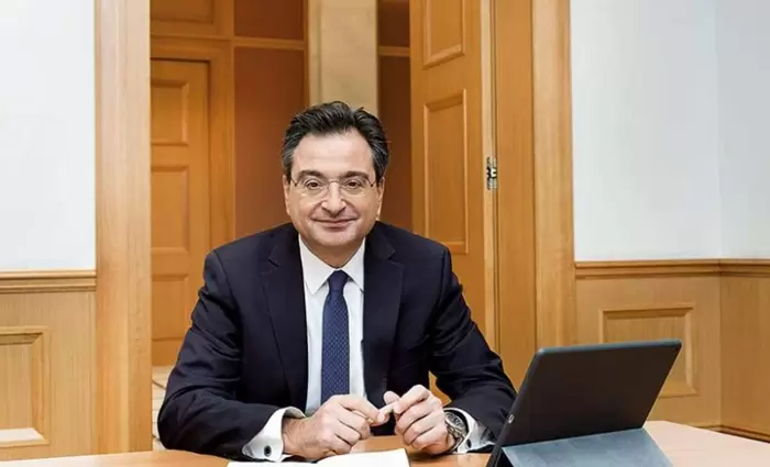 Τελικός στόχος η συγχώνευση Ελληνικής και Eurobank, λέει ο Φ. Καραβίας