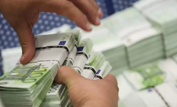 Σε υψηλό 9 και πλέον ετών οι συνολικές καταθέσεις