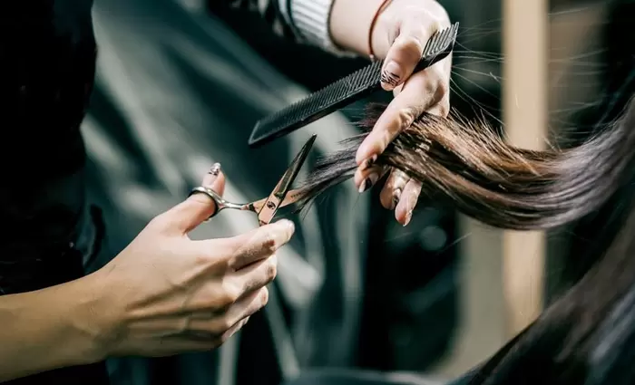 Αυτά είναι τα νέα ωράρια των κομμωτηρίων και κουρείων