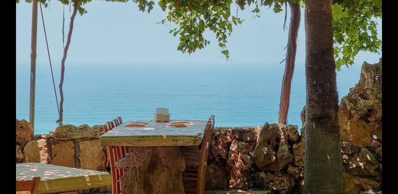 Τουρισμός: Βάλε κραμπί και πάμε παρακάτω