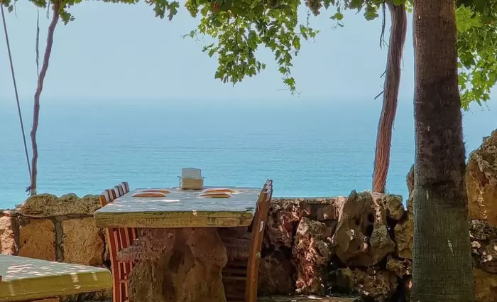 Τουρισμός: Βάλε κραμπί και πάμε παρακάτω