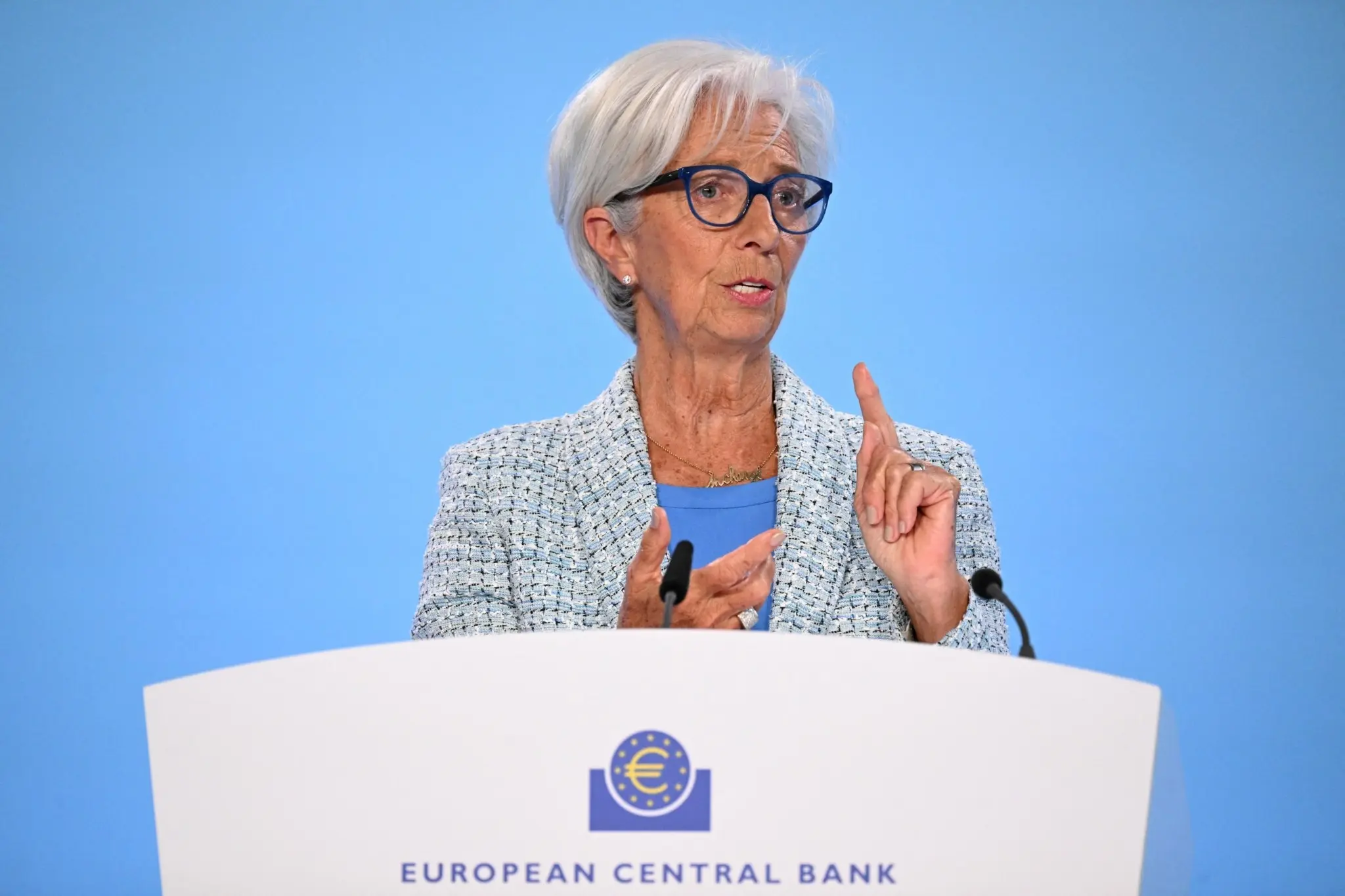 ΕΚΤ: Χωρίς βιασύνη οι αποφάσεις για τη νομισματική πολιτική παρά τις πιέσεις από την αγορά