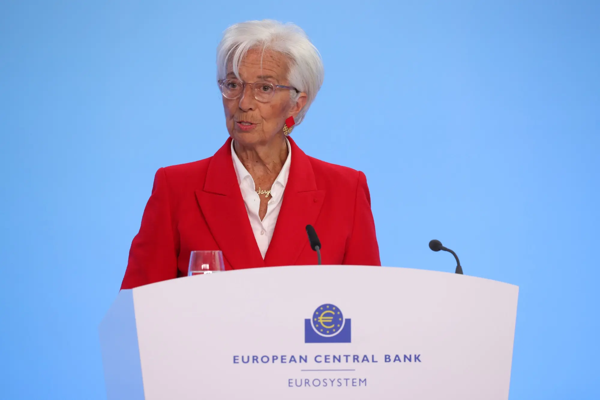 Λαγκάρντ: Πλησιάζει το τέλος του κύκλου μείωσης επιτοκίων από την ΕΚΤ