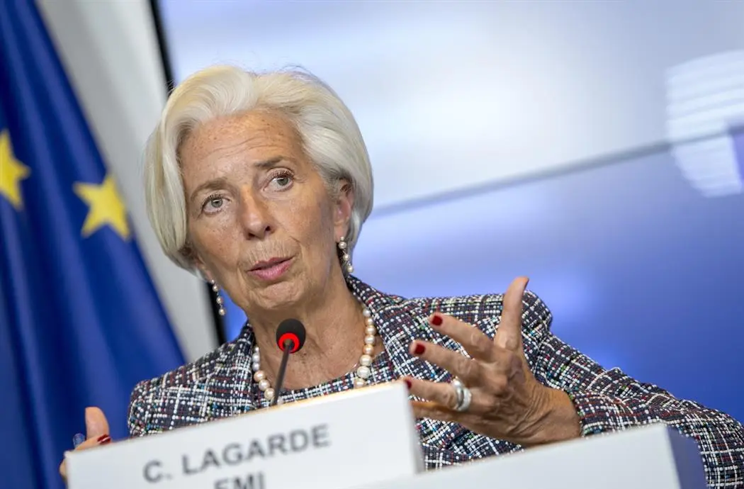 ΕΚΤ: Η Λαγκάρντ αφήνει ανοικτή την πόρτα για νέες αυξήσεις επιτοκίων
