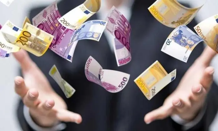 Ψάχνει τη φόρμουλα η Βουλή για να λύσει το θέμα των πολλαπλών συντάξεων