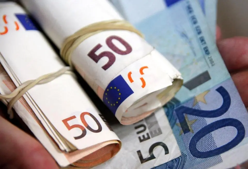Πλεόνασμα €653,6 εκατ. αλλά μειωμένο σε σχέση με το 2024