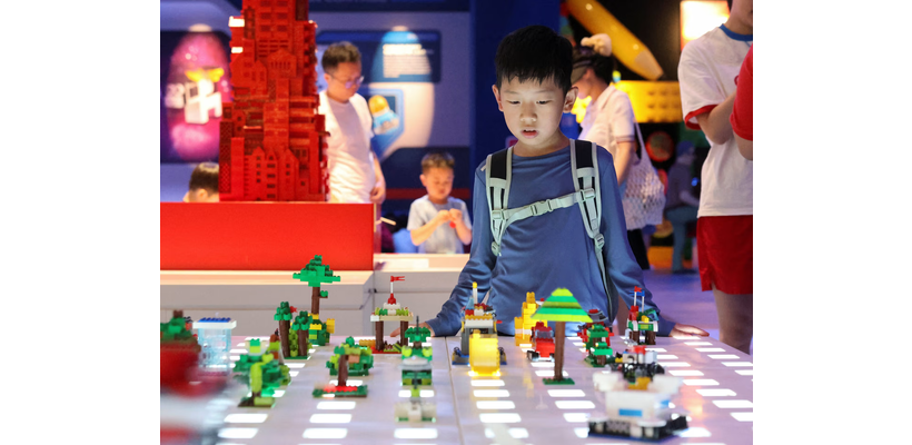 Πώς η Formula 1 και το Jurassic Park έδωσαν ώθηση στη Lego