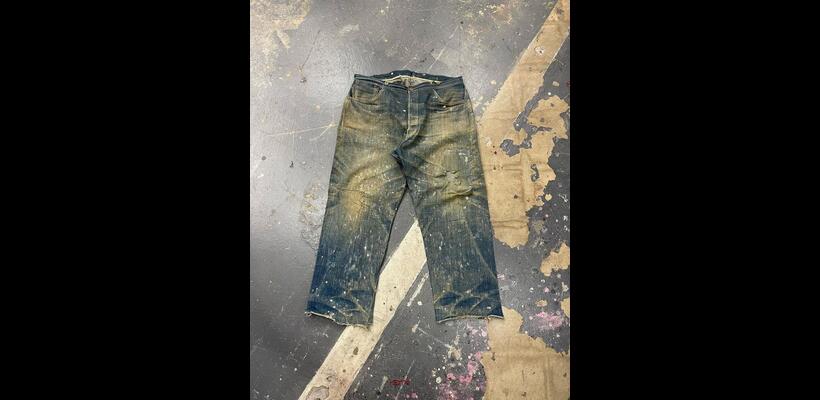 Το τζιν 140 χρονών που πωλήθηκε για 87.400 δολάρια