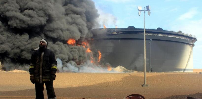 Καταρρέει η παραγωγή πετρελαίου στην Λιβύη