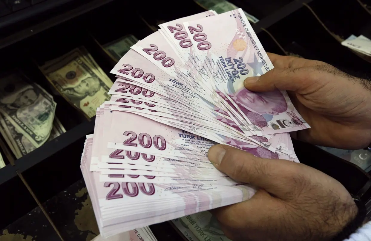 Τουρκία: Η Κεντρική Τράπεζα μείωσε τα επιτόκια περισσότερο από το αναμενόμενο