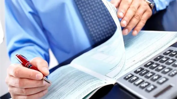 Ζητείται λογιστής με μισθό €40.000 ετησίως