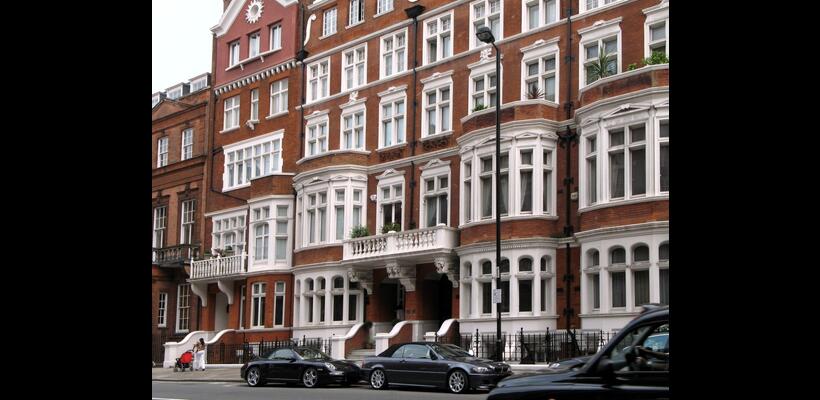 Τη χειρότερη χρονιά από την πανδημία κατέγραψε η αγορά πολυτελών ακινήτων του Λονδίνου