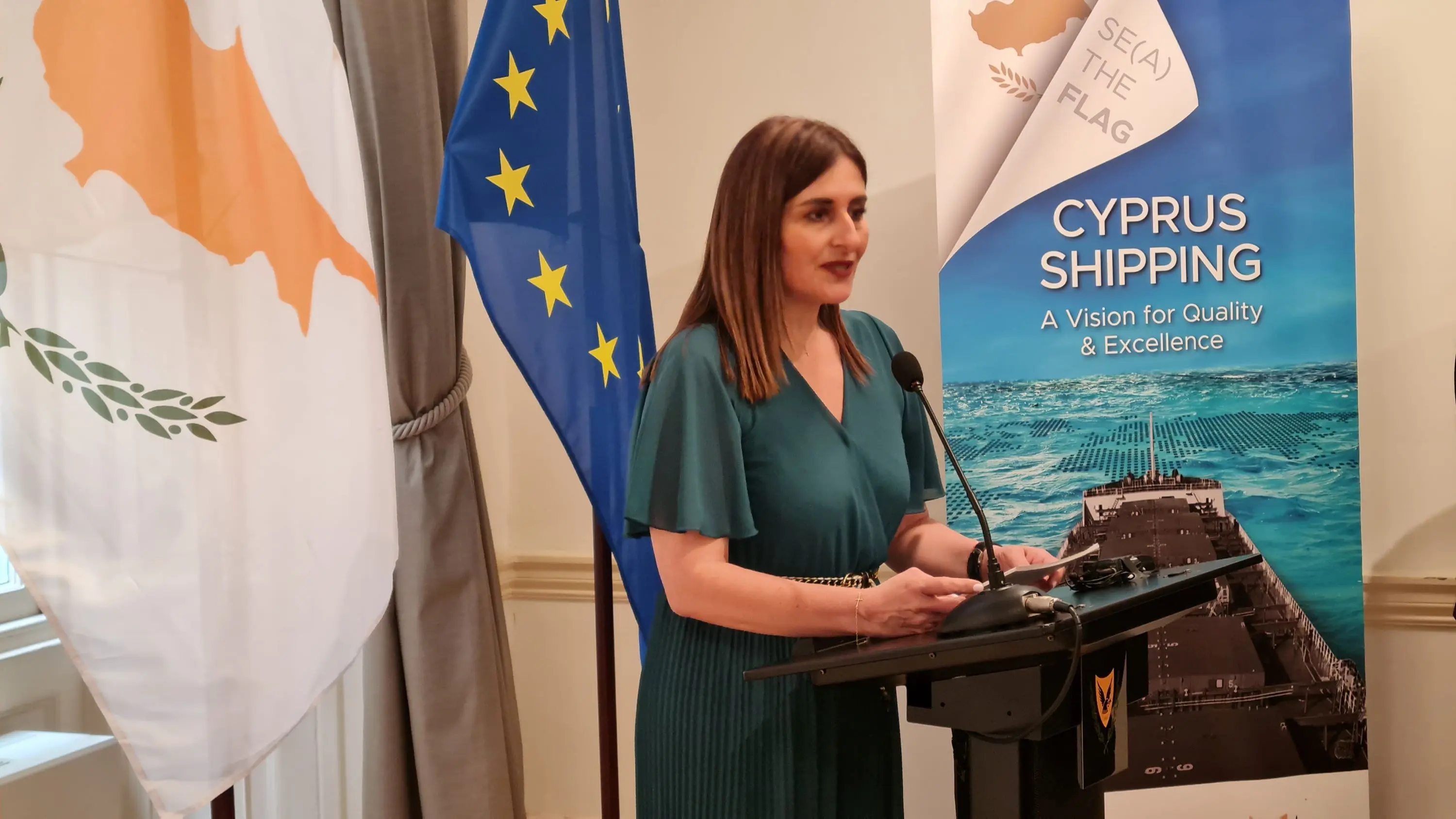 Στο Λονδίνο για επίσκεψη εργασίας η Υφυπουργός Ναυτιλίας