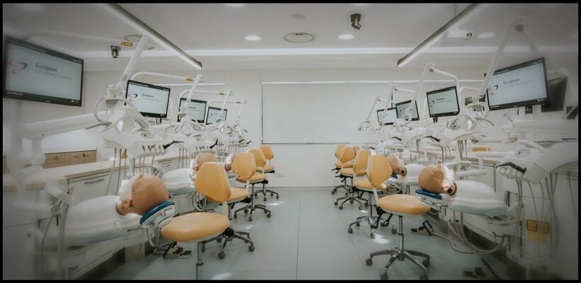 Το πρώτο πρόγραμμα οδοντιατρικής στην Κύπρο