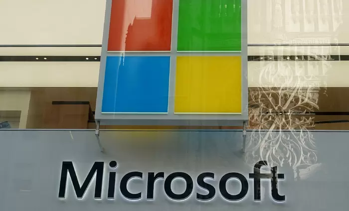 Microsoft: Παροτρύνει τον Τραμπ να «πιέσει πιο σκληρά» κατά των χάκερ Ρωσίας και Κίνας