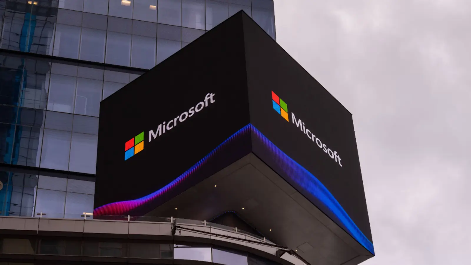 Microsoft: Ξεπερνούν τα $60 δισ. οι επενδύσεις σε neocloud data centers για την ενίσχυση της AI