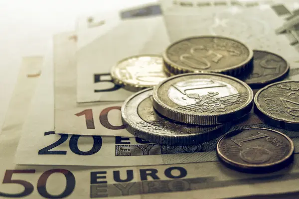 Οι κατώτατοι μισθοί στην ΕΕ τον Ιανουάριο φέτος – Ποια η θέση της Κύπρου