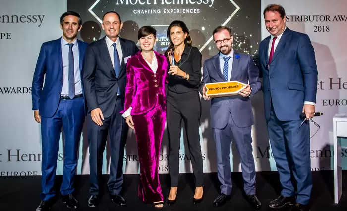 Η Moët Hennessy Louis Vuitton βραβεύει τη Φώτος Φωτιάδης Διανομείς
