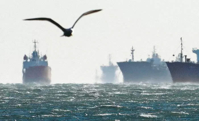 Το πλήγμα στη ναυτιλία πονάει το σύνολο της κυπριακής οικονομίας