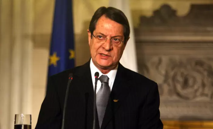 Έκθεση για τους συμψηφισμούς δανείων-καταθέσεων ζήτησε ο ΠτΔ