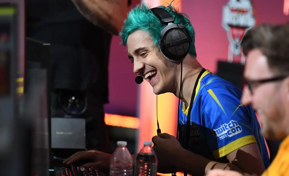 Αυτός είναι ο πιο ακριβοπληρωμένος gamer στον κόσμο