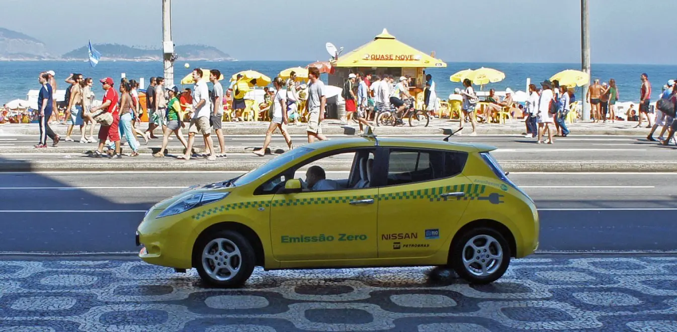 Ηλεκτρικά ταξί κατασκευάζει η Nissan