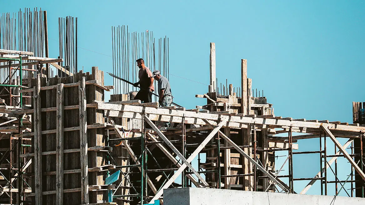 Ετήσια μείωση 6% στις άδειες οικοδομής -  Αύξηση σε αξία και εμβαδόν το 11μηνο 2023