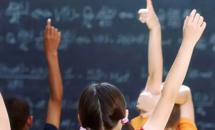 Έντονες παρασκηνιακές διαπραγματεύσεις για την παιδεία