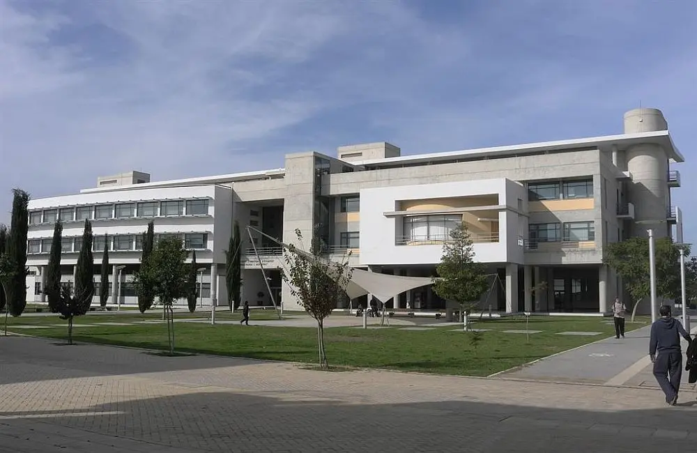 «Διαβατήριο» για σπουδές και εργασία η νέα συμφωνία Πανεπιστημίου Κύπρου - Τράπεζας Κύπρου