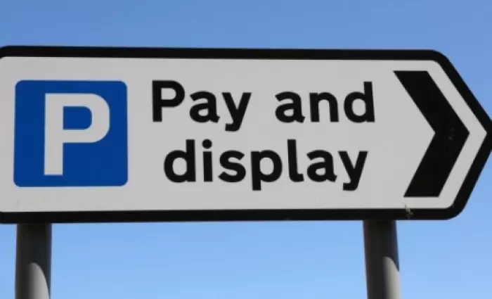 Μηχανές Pay and Display στη παραλιακή Φοινικούδων