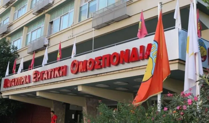 Η ΠΕΟ ζητά τερματισμό της εκμετάλλευσης φοιτητών σε πρακτική άσκηση