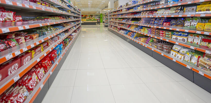 Ανεργία ιστορικά χαμηλή – Oι υπεραγορές χτυπούν καμπανάκι