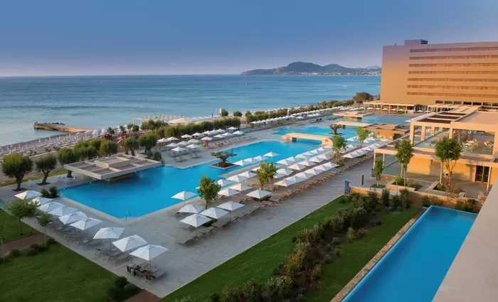 Amada Colossos Resort: Η ολοκληρωμένη πρόταση της Louis Hotels