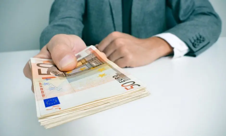 Πότε θα δοθούν επιδόματα, συντάξεις και βοηθήματα (ημερομηνίες)