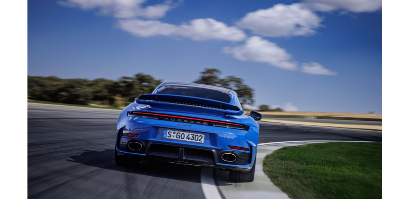 «Βουτιά» 16 ετών στις πωλήσεις της Porsche