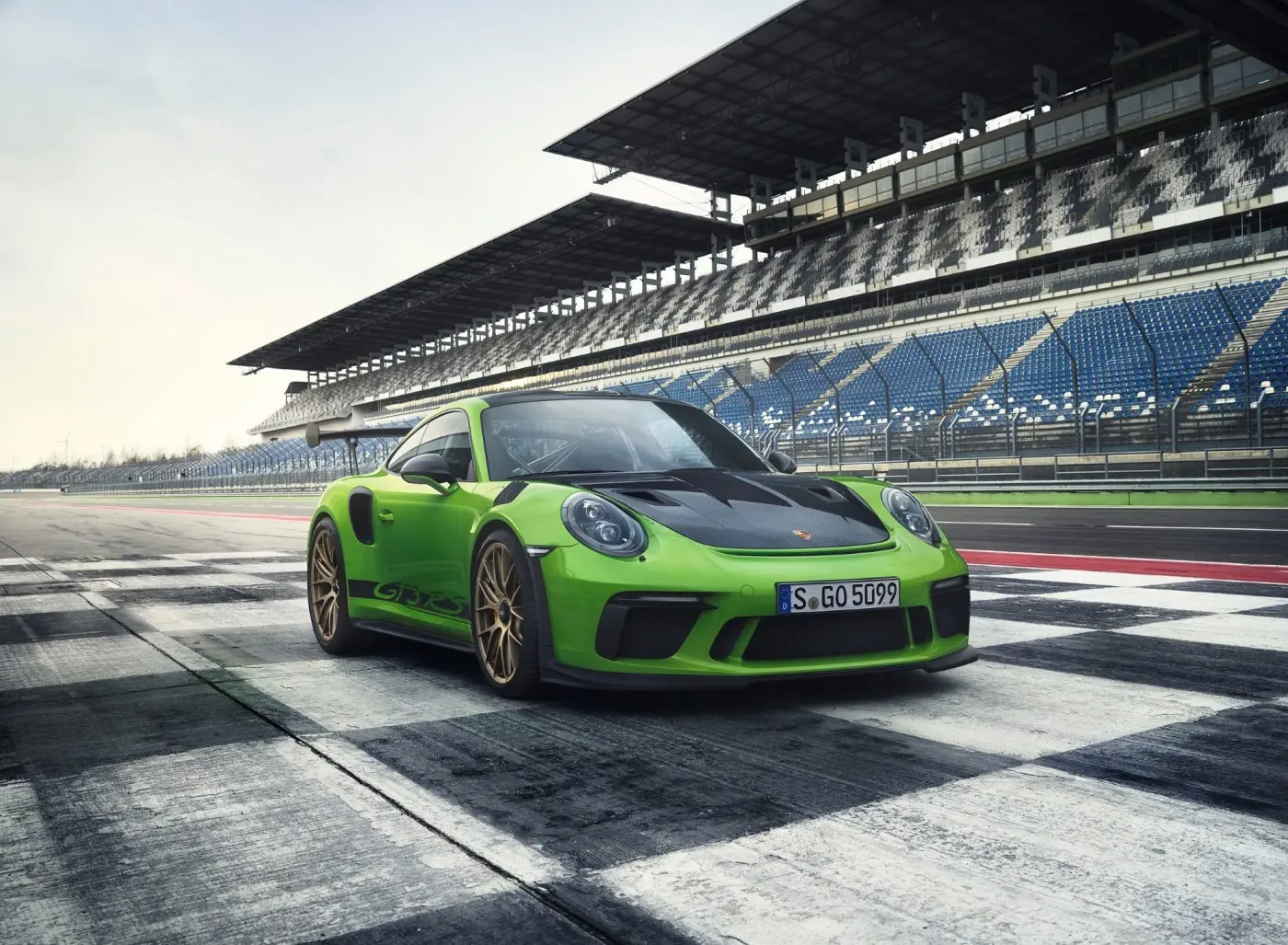 Δύο παγκόσμιες πρεμιέρες από τη Porsche στο Σαλόνι της Γενεύης