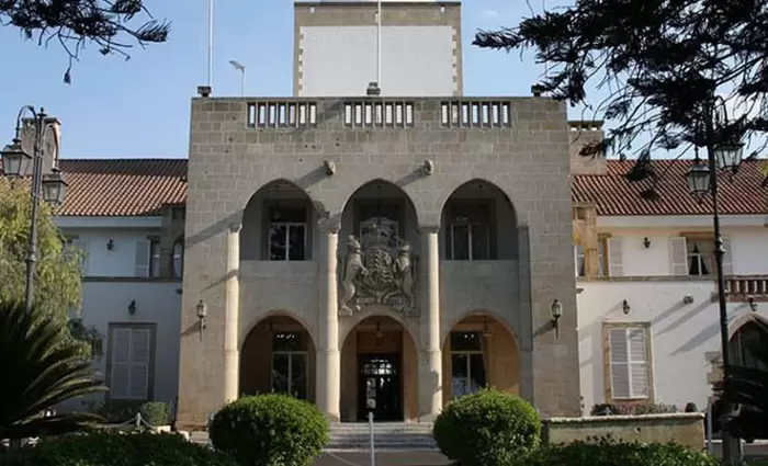 Συνεδριάζει εκτάκτως το Υπουργικό με αποκλειστικό θέμα την παιδεία 