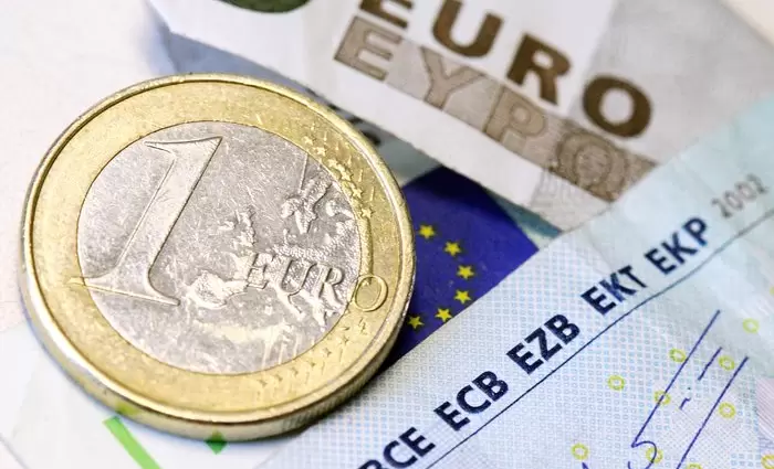 Πότε καταβάλλονται επιδόματα τέκνου και μονογονεϊκής 