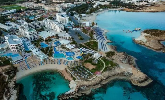 Ενθαρρυντικά τα μηνύματα για το καλοκαίρι στην Αμμόχωστο - Τι αναφέρει ο Πρόεδρος Ξενοδόχων