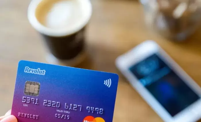 CEO Revolut: «Η Revolut τερματίζει το πάρτι των κυπριακών τραπεζών»