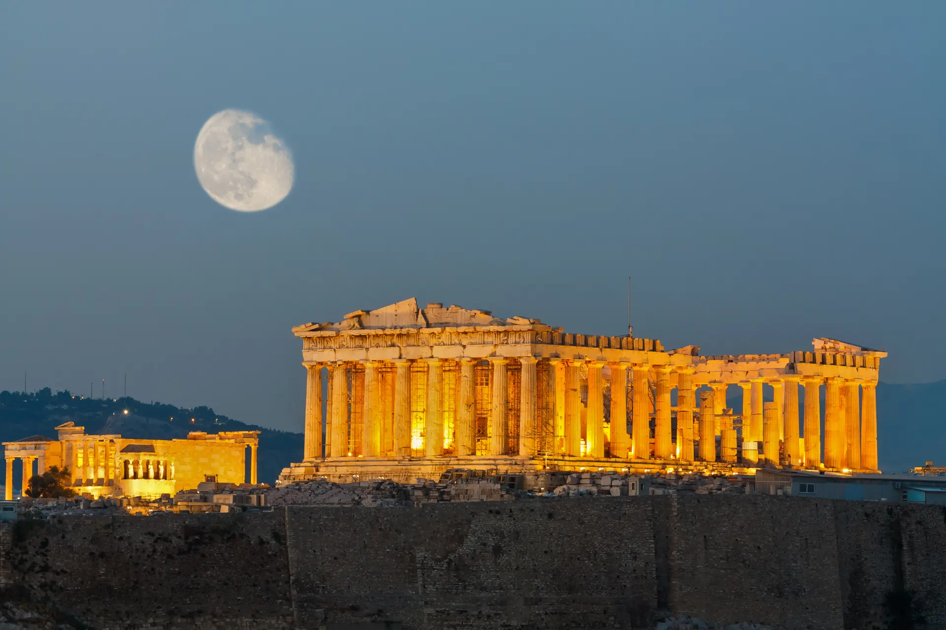 Όλα τα σενάρια για τον ελληνικό τουρισμό
